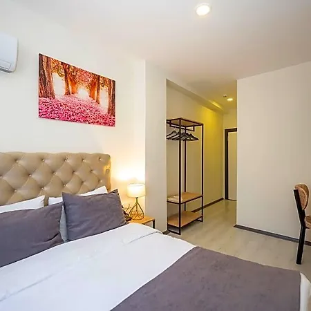 Gloria Airport 3*