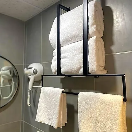Gloria Airport Hotel